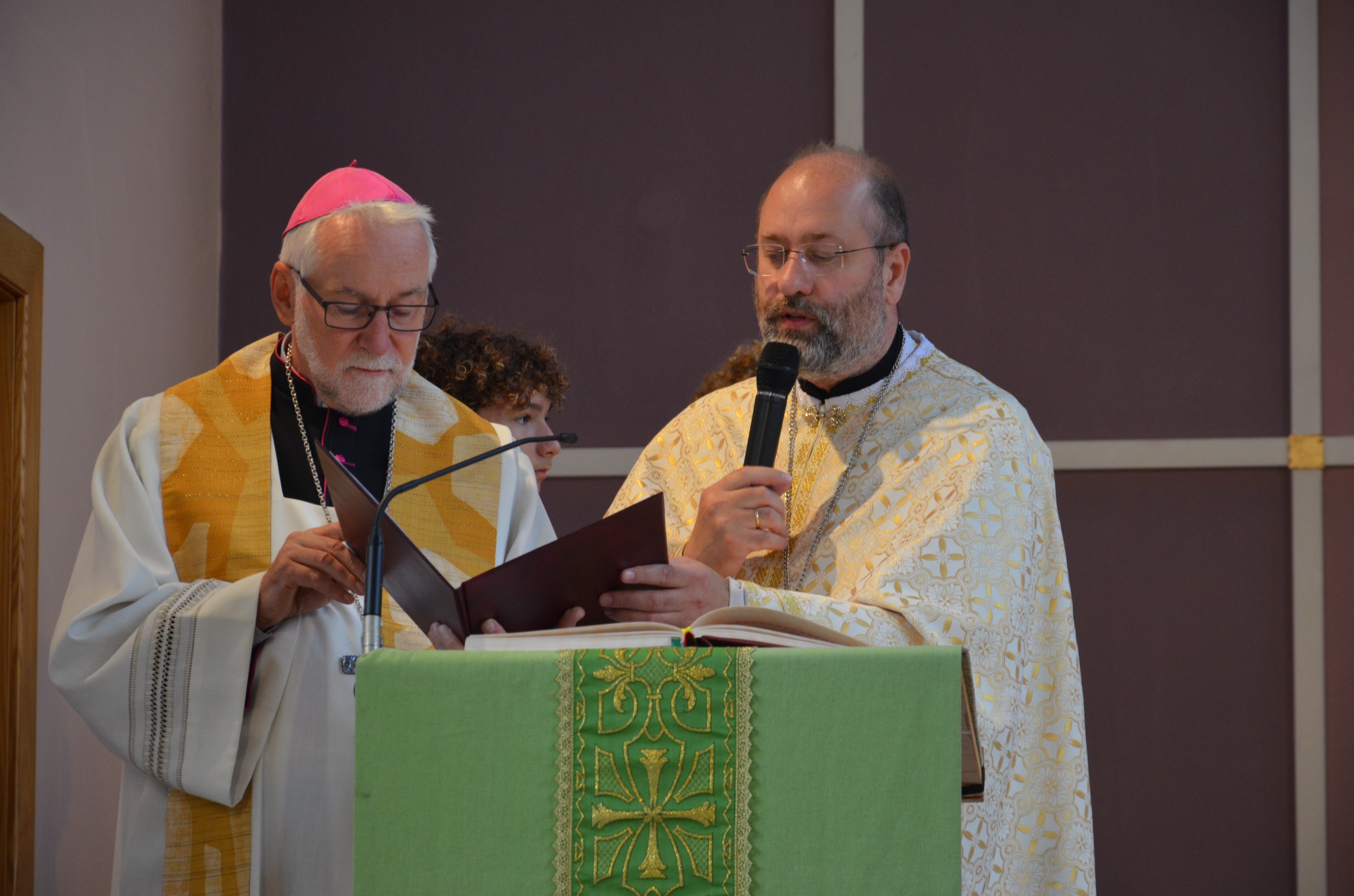Bischof Marketz gemeinsam mit Generalvikar Kolasa