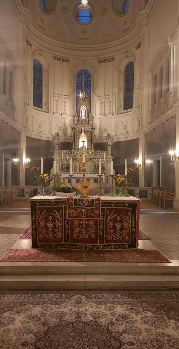 Altar der Pfarre Breitenfeld