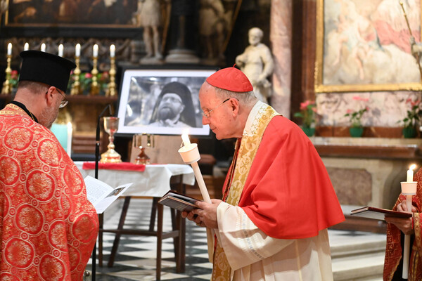 Ordinarius und Erzbischof Christoph Kardinal Schönborn mit GV Yuriy Jolasa