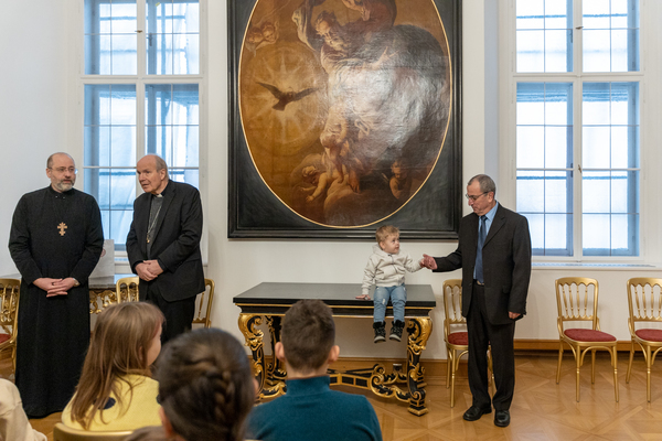 Manuel Baghdi mit einem der Kinder